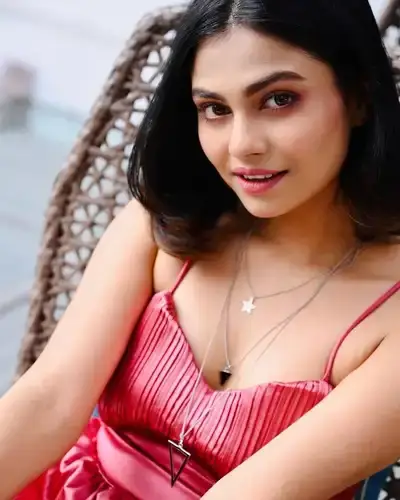 Call Girls Service in Sindewahi